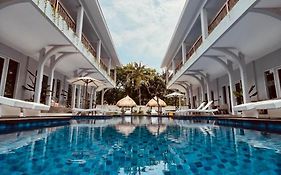 Seashell Resort
